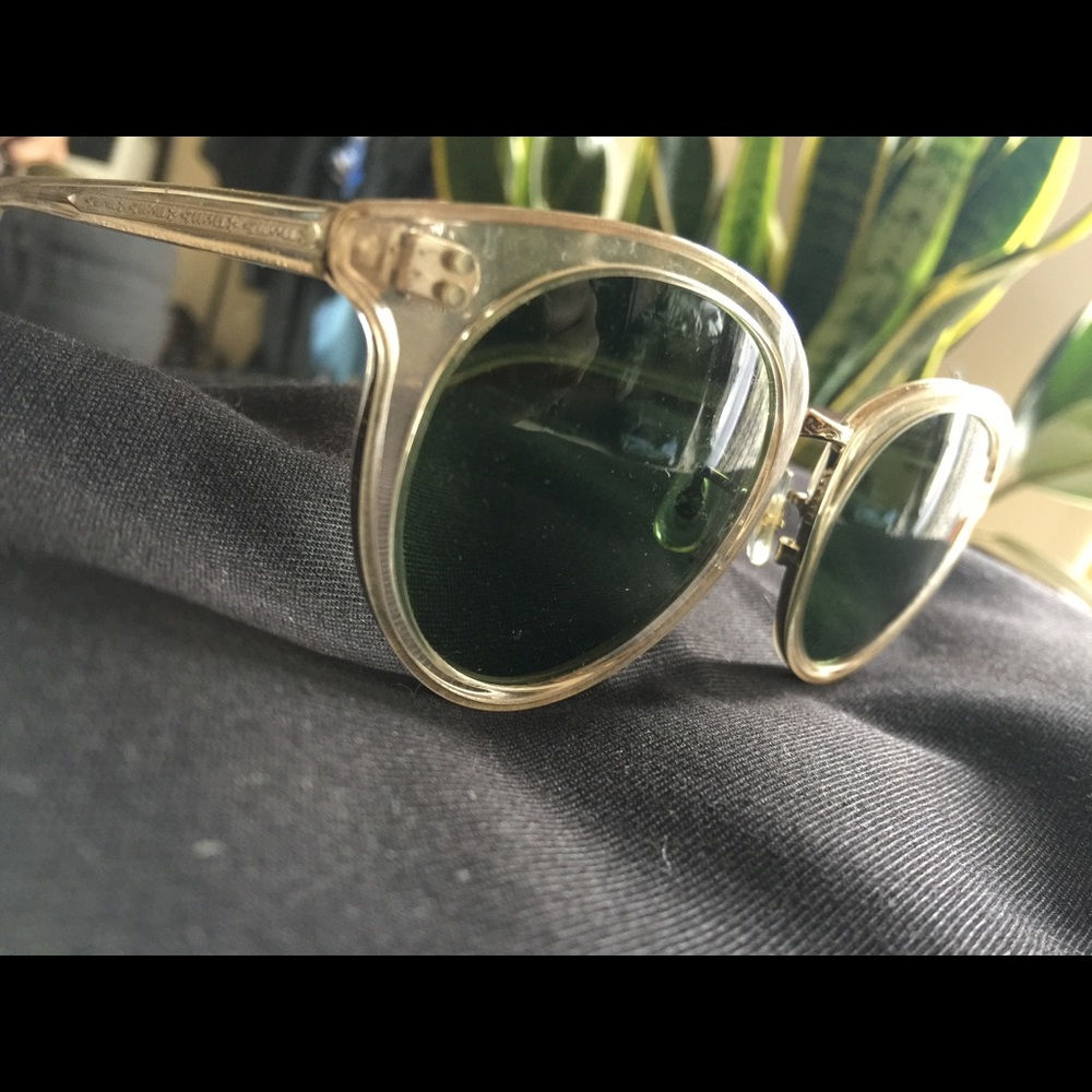 Oliver Peoples round sunglasses